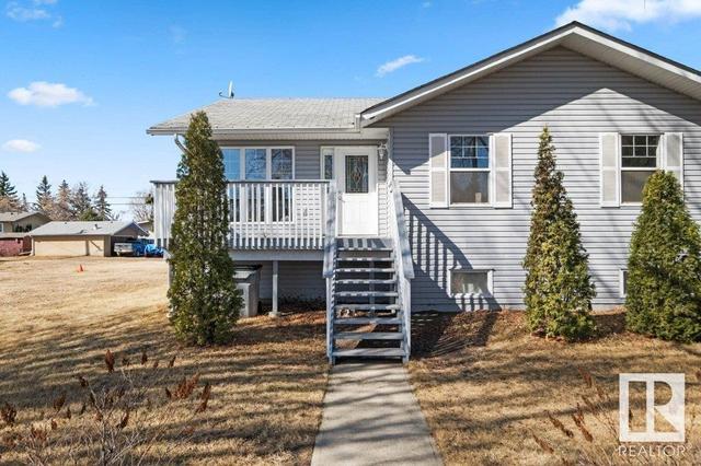 5024 50 St, House detached with 3 bedrooms, 3 bathrooms and null parking in Redwater AB | Image 3