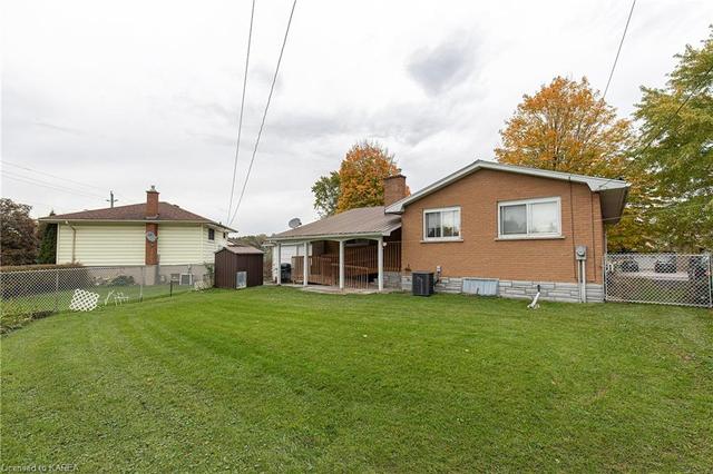 208 Elizabeth Street, House detached with 3 bedrooms, 2 bathrooms and 7 parking in Greater Napanee ON | Image 24
