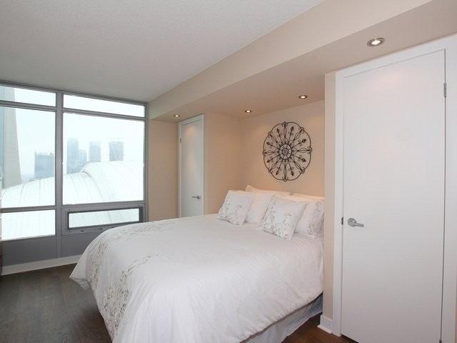 3302 - 81 Navy Wharf Crt, Condo with 1 bedrooms, 1 bathrooms and 1 parking in Toronto ON | Image 9
