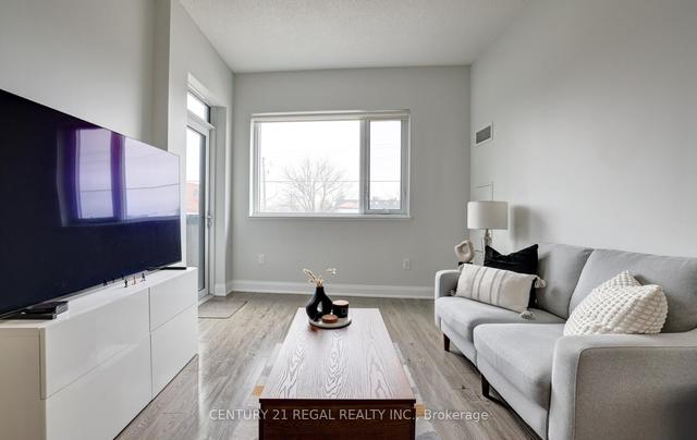 204 - 2800 Keele St, Condo with 2 bedrooms, 2 bathrooms and 1 parking in Toronto ON | Image 4