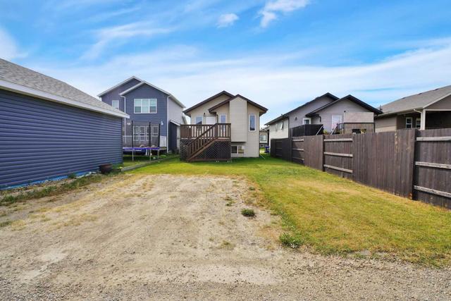 152 Heartland Crescent, House detached with 4 bedrooms, 2 bathrooms and 2 parking in Penhold AB | Image 27