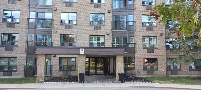 206 - 54 Fittons Rd W, Condo with 2 bedrooms, 2 bathrooms and 1 parking in Orillia ON | Image 1
