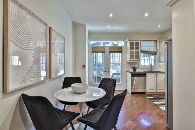 4 - 60 Lorindale Ave, Townhouse with 4 bedrooms, 4 bathrooms and 2 parking in Toronto ON | Image 2