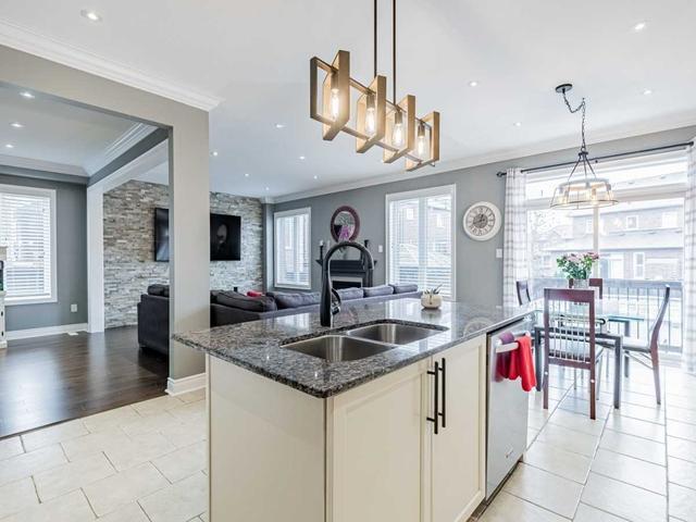 30 Baby Pointe Tr, House detached with 4 bedrooms, 4 bathrooms and 4 parking in Brampton ON | Image 6