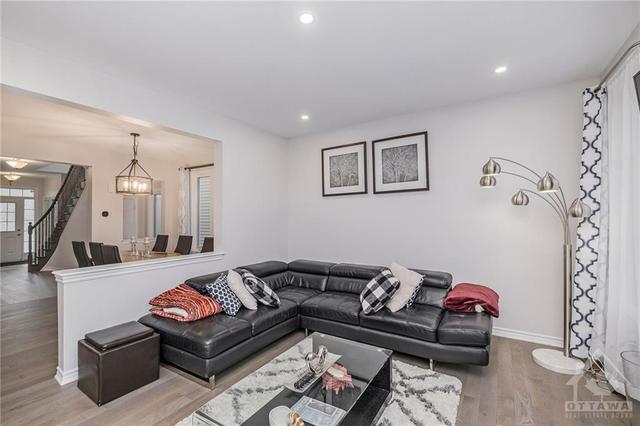 1111 Apolune Street, House detached with 4 bedrooms, 3 bathrooms and 4 parking in Ottawa ON | Image 12