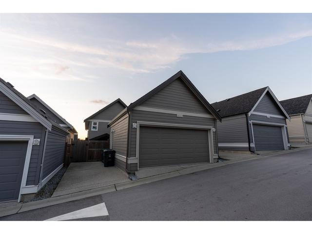 2112 165a Street, House detached with 5 bedrooms, 4 bathrooms and 3 parking in Surrey BC | Image 30