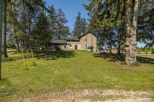 824 Erbsville Rd, House detached with 3 bedrooms, 2 bathrooms and 10 parking in Waterloo ON | Image 3