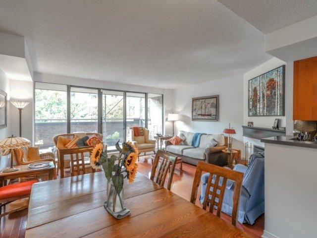 Th13 - 80 Adelaide St E, Condo with 1 bedrooms, 2 bathrooms and 1 parking in Toronto ON | Image 8