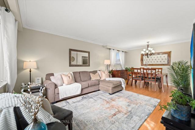 60 Fitzgibbon Ave, House detached with 5 bedrooms, 3 bathrooms and 7 parking in Toronto ON | Image 34