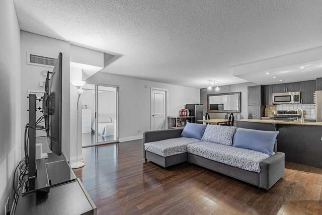 602 - 2737 Keele St, Condo with 2 bedrooms, 2 bathrooms and 1 parking in Toronto ON | Image 4