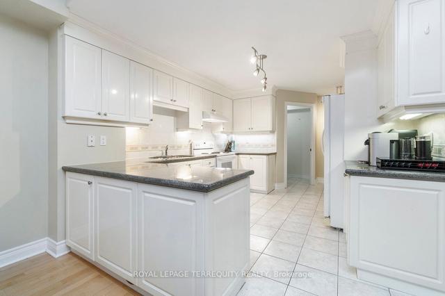 104 - 30 Anglesey Blvd, Condo with 2 bedrooms, 2 bathrooms and 2 parking in Toronto ON | Image 9