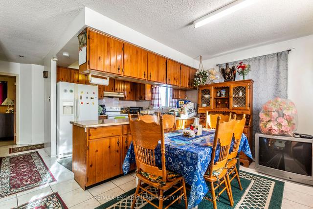1295 Cannon St E, House detached with 2 bedrooms, 2 bathrooms and 5 parking in Hamilton ON | Image 15