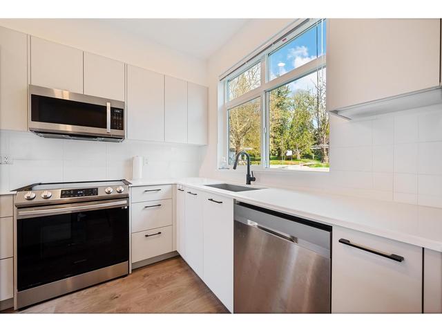53 - 15255 Sitka Drive, House attached with 3 bedrooms, 3 bathrooms and 3 parking in Surrey BC | Image 9
