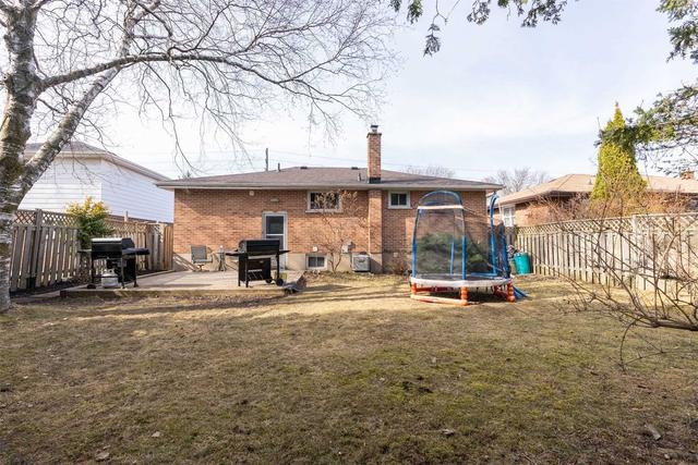 855 Olive Ave, House detached with 3 bedrooms, 2 bathrooms and 4 parking in Oshawa ON | Image 24
