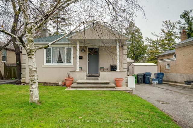 19 Mcallister Rd, House detached with 3 bedrooms, 2 bathrooms and 3 parking in Toronto ON | Image 1