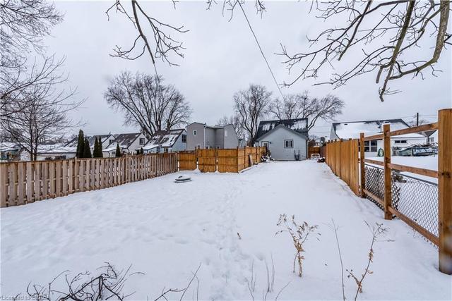 62 Salisbury Avenue, House detached with 3 bedrooms, 1 bathrooms and null parking in Brantford ON | Image 26