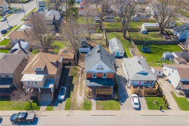 94 King Street, House detached with 6 bedrooms, 2 bathrooms and 4 parking in Port Colborne ON | Image 33