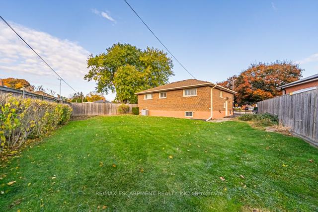 12 Doreen Crt, House detached with 3 bedrooms, 1 bathrooms and 3 parking in Hamilton ON | Image 26