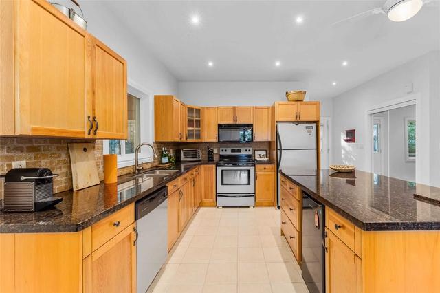 1658 Hospitality Rd, House detached with 3 bedrooms, 2 bathrooms and 10 parking in Minden Hills ON | Image 9