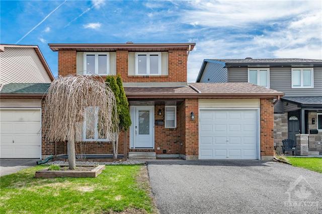 1238 Cedarcroft Crescent, Townhouse with 3 bedrooms, 3 bathrooms and 3 parking in Ottawa ON | Image 1