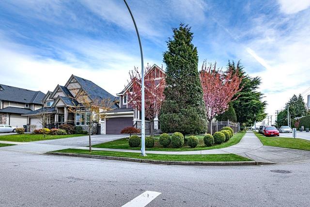 8206 154b Street, House detached with 7 bedrooms, 6 bathrooms and 6 parking in Surrey BC | Image 23