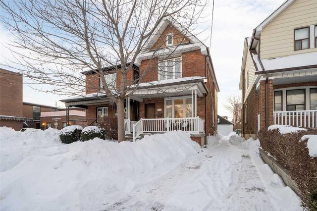 418 Westmount Ave, House detached with 3 bedrooms, 2 bathrooms and 4 parking in Toronto ON | Image 1