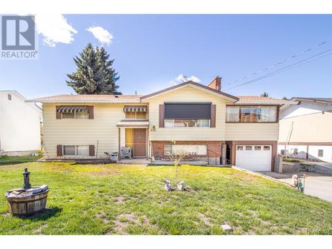 330 Stetson Street, House detached with 3 bedrooms, 2 bathrooms and 1 parking in Kelowna BC | Card Image