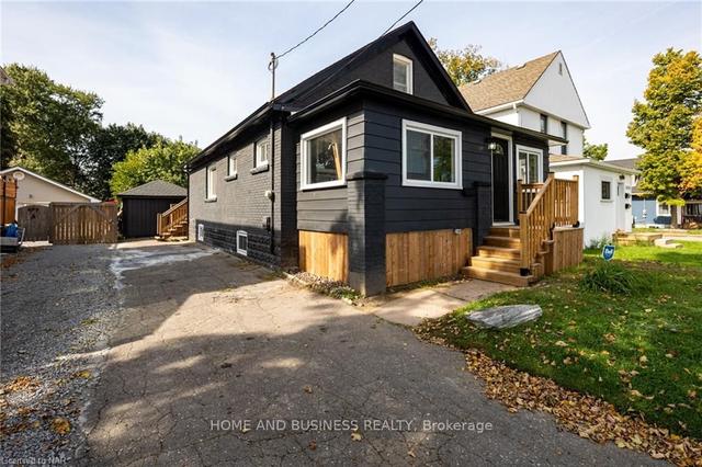 5759 Leonard Ave, House detached with 3 bedrooms, 3 bathrooms and 3 parking in Niagara Falls ON | Image 1