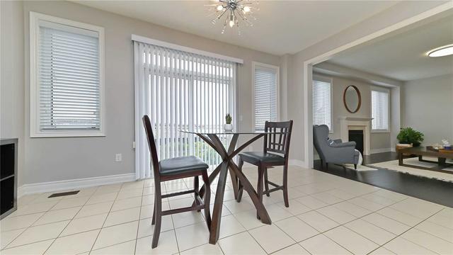 125 Russell Creek Dr, House detached with 4 bedrooms, 4 bathrooms and 6 parking in Brampton ON | Image 3