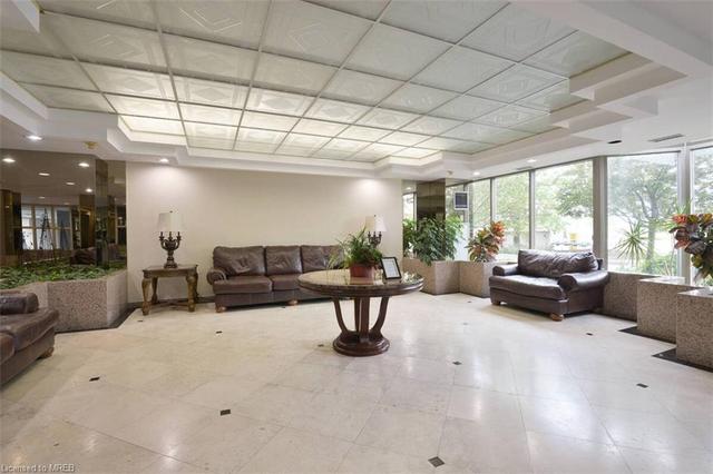 601 - 400 Webb Drive, House attached with 2 bedrooms, 1 bathrooms and 1 parking in Mississauga ON | Image 7