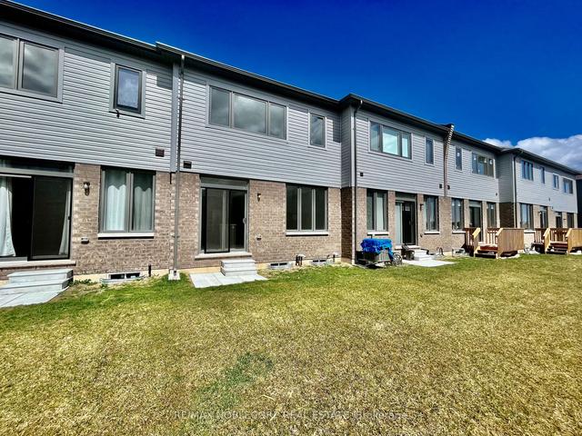 63 Bannister Rd, House attached with 3 bedrooms, 3 bathrooms and 3 parking in Barrie ON | Image 26