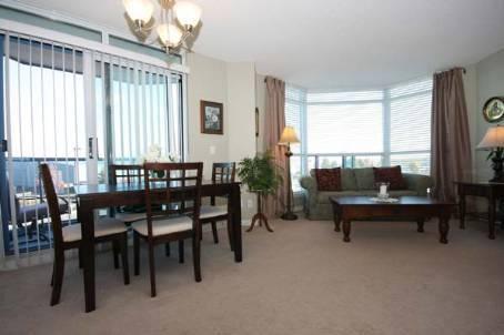 101 - 340 Watson St, Condo with 1 bedrooms, 1 bathrooms and 1 parking in Whitby ON | Image 3