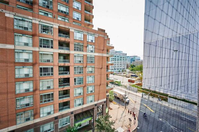 606 - 909 Bay St, Condo with 1 bedrooms, 1 bathrooms and 1 parking in Toronto ON | Image 28