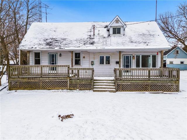 322 Old Guelph Road, House detached with 4 bedrooms, 2 bathrooms and 6 parking in Hamilton ON | Image 1