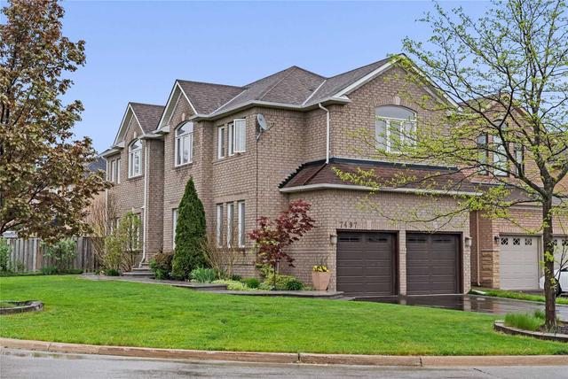 7497 Black Walnut Tr, House detached with 4 bedrooms, 3 bathrooms and 6 parking in Mississauga ON | Card Image