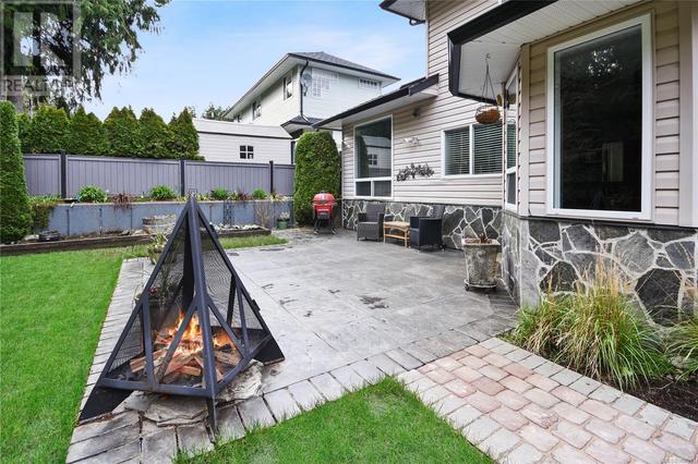 963 Davidson Rd, House detached with 3 bedrooms, 3 bathrooms and 4 parking in Ladysmith BC | Image 11