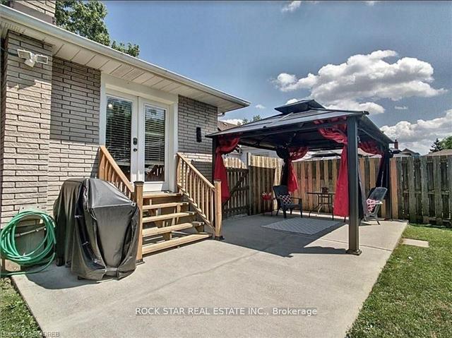 82 Deere St, House detached with 3 bedrooms, 2 bathrooms and 3 parking in Welland ON | Image 14