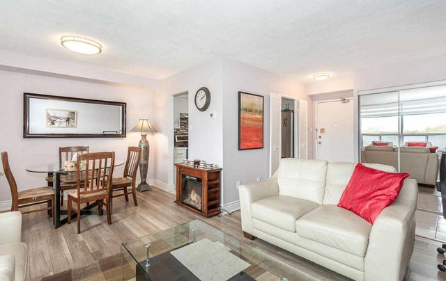 505 - 3390 Weston Rd, Condo with 2 bedrooms, 1 bathrooms and 1 parking in Toronto ON | Image 8
