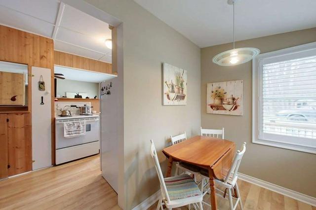13 Hastings Ave, House detached with 2 bedrooms, 1 bathrooms and 1 parking in Tiny ON | Image 4