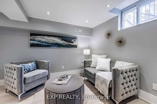 29 Bernice Cres, House detached with 4 bedrooms, 3 bathrooms and 3 parking in Toronto ON | Image 32