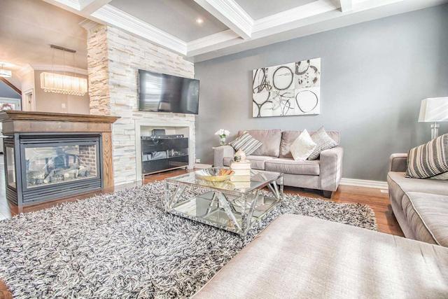 3090 Gladeside Ave, House detached with 4 bedrooms, 4 bathrooms and 4 parking in Oakville ON | Image 5