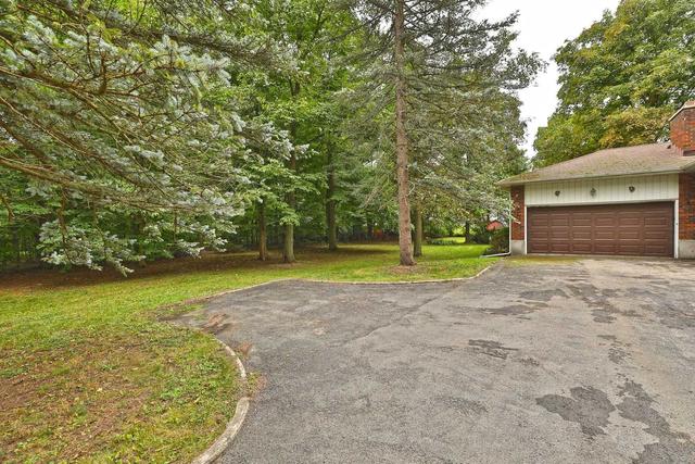 8714 Mansewood Tr, House detached with 3 bedrooms, 1 bathrooms and 12 parking in Milton ON | Image 14