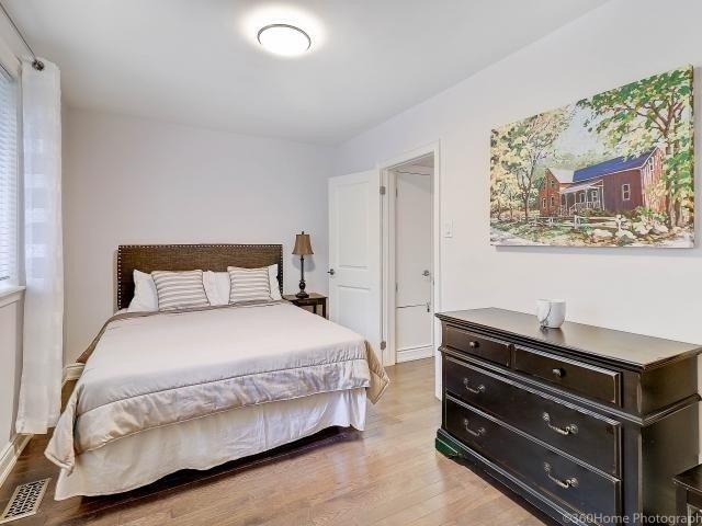 208 Gooch Ave, House semidetached with 3 bedrooms, 3 bathrooms and 4 parking in Toronto ON | Image 8