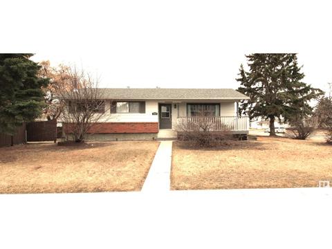 4810 42 St, House detached with 5 bedrooms, 2 bathrooms and null parking in St. Paul AB | Card Image