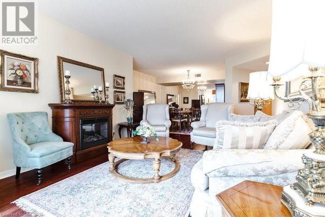 1903 Pilgrims Way Unit# 803, Condo with 2 bedrooms, 2 bathrooms and 1 parking in Oakville ON | Image 7