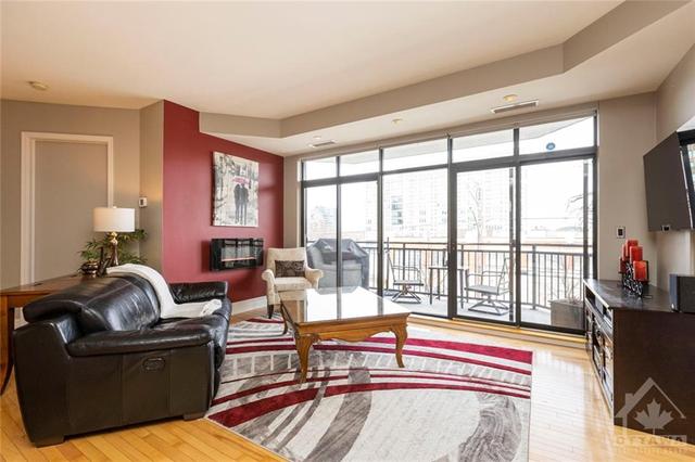 301 - 260 Besserer Street, Condo with 2 bedrooms, 1 bathrooms and 2 parking in Ottawa ON | Image 7