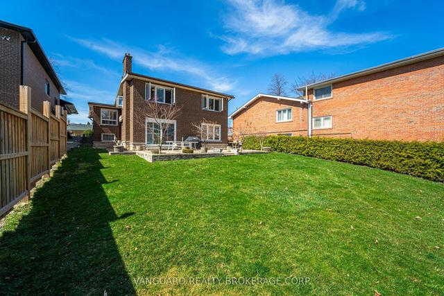 15 Eldorado Crt, House detached with 3 bedrooms, 2 bathrooms and 6 parking in Toronto ON | Image 29