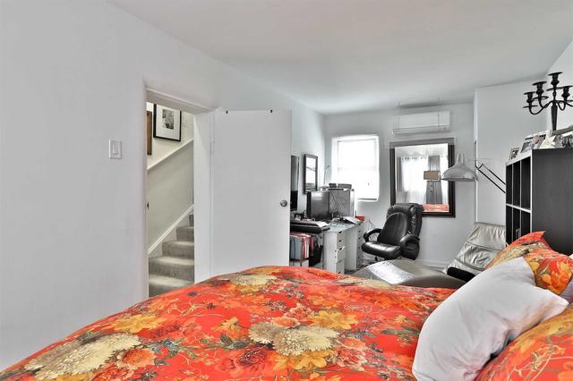 463 Mcroberts Ave, House detached with 3 bedrooms, 2 bathrooms and 3 parking in Toronto ON | Image 5