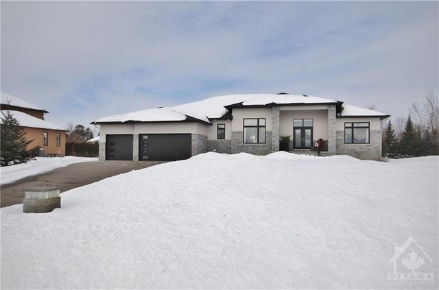 1785 Cedarlakes Way, House detached with 4 bedrooms, 4 bathrooms and 10 parking in Ottawa ON | Image 1