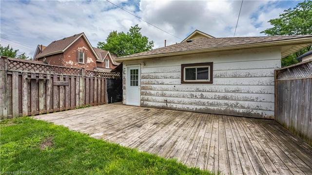 37 Huron Street, House detached with 3 bedrooms, 1 bathrooms and 6 parking in Brantford ON | Image 16